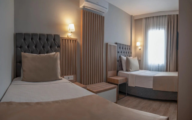 Sky Star Hotel - Bed & Breakfast
