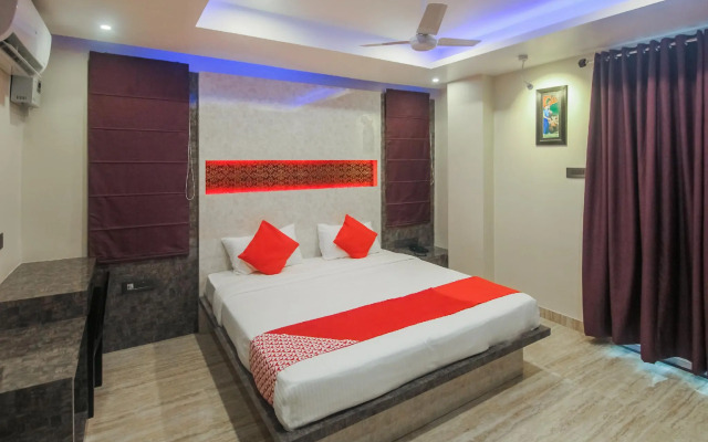 Collection O 17304 Ransu Residency