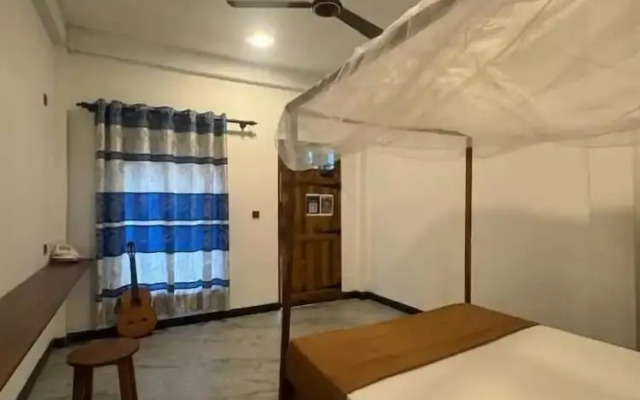 Lunora Beach Home
