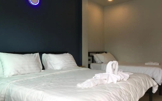 Chan place Hotel