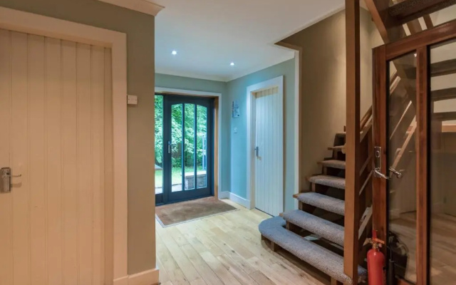 LOCH TAY HIGHLAND LODGES and GLAMPING PARK
