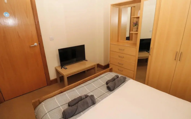 15 Sovereign House
