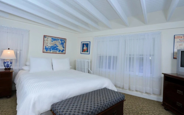 Yankee Peddler Inn