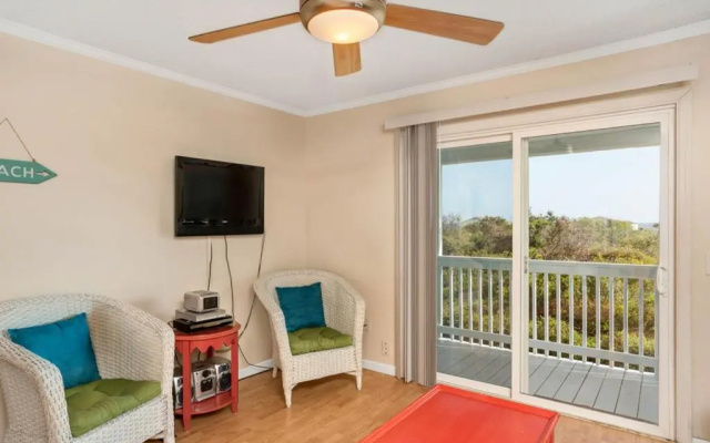 The Hideaway by Oak Island Accommodations