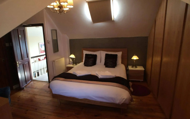 Tyrosa Rooms