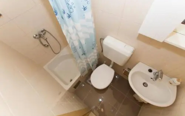 Apartments Maande