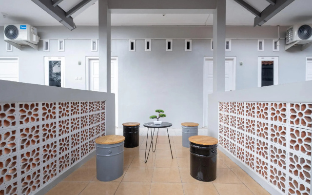 OYO 2727 Nareswari Guest House