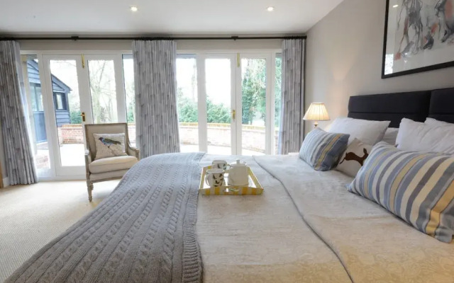 Bird Cottage, Burgh