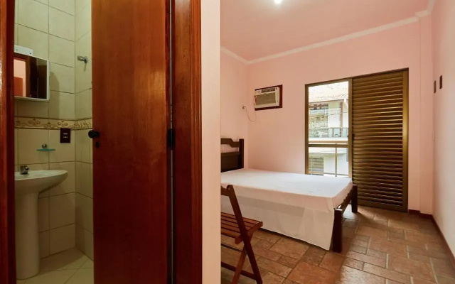 1062 Duplex 100 m da PRAIA DE BOMBINHAS . 2 suites