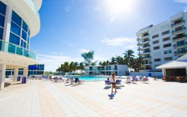 Отель Miami Beach Apartments by Mia Rentals США, Майами-Бич - отзывы, цены и фото номеров - забронировать отель Miami Beach Apartments by Mia Rentals онлайн вид на фасад