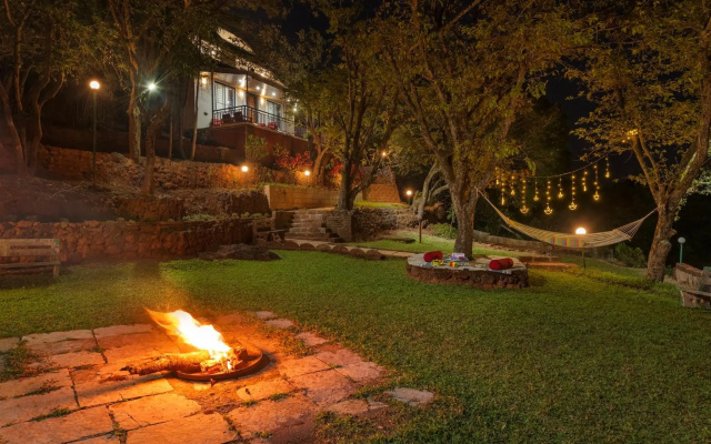 CosmicStays Evergreen Cascade - The Hidden Gem of Mahabaleshwar