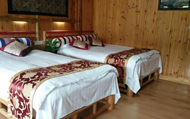 Dong Village Hotel