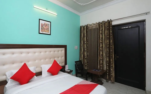 OYO Flagship 17085 Bhagat Residency