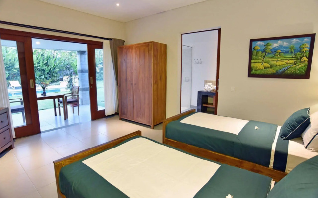 Villa Yenian by Villa Finder