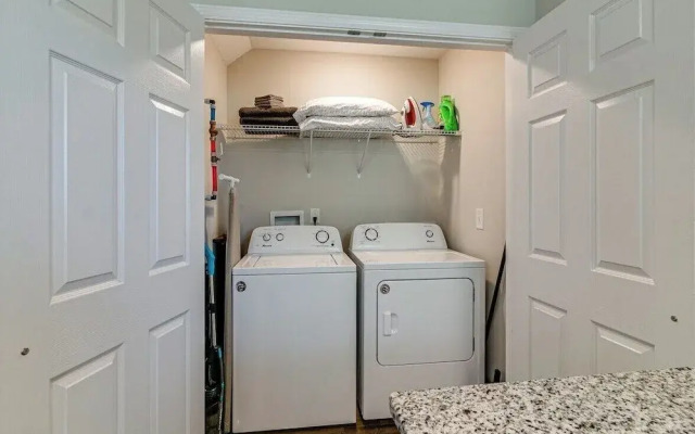 Unit #B 1010 Franklin St