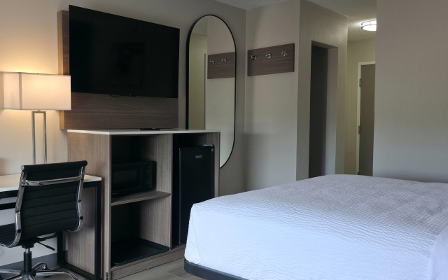 Baymont by Wyndham Louisville Southwest