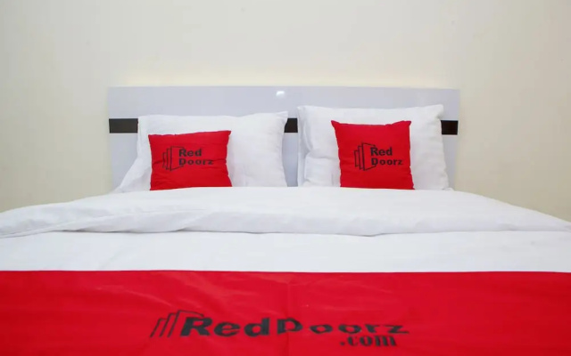 RedDoorz Apartment @ Tamansari Panoramic Soekarno