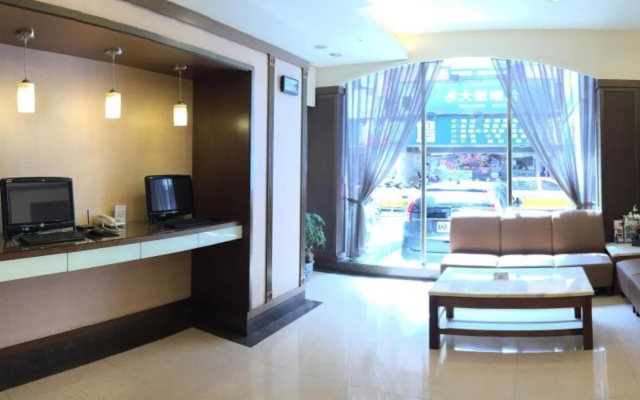 Y Hotel