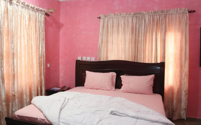 Emrosy Hotels