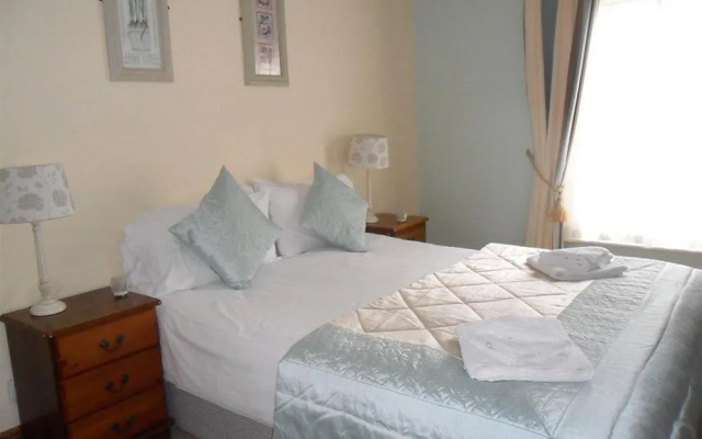 The Woodfalls Inn