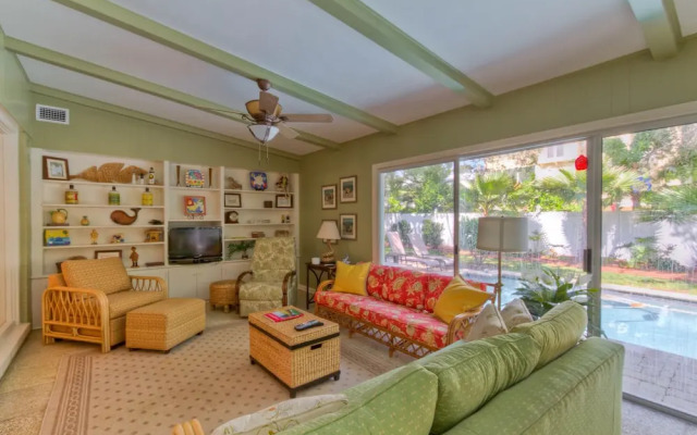 4322 15th Street by Hodnett Cooper