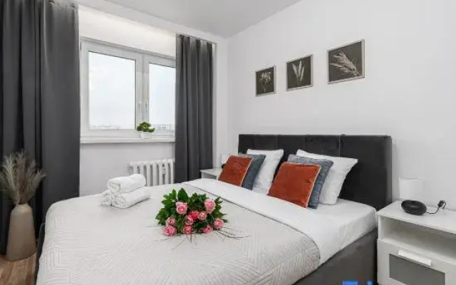 Lumina 3-room apartment with balcony