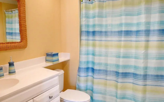 Bungalow-style Beachfront Condo With Pool