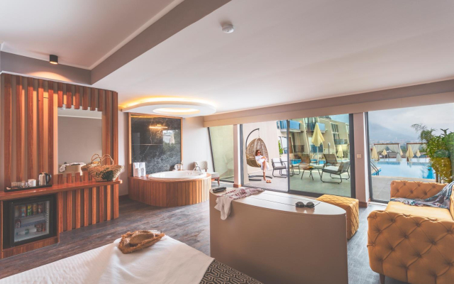 Orka Cove Hotel Penthouse & Suites - Adults Only