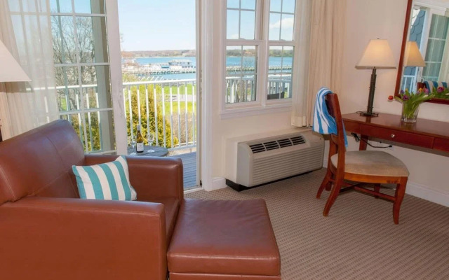 The Harbor Front Inn