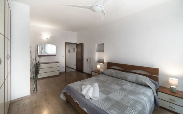 Porcellana 25 House