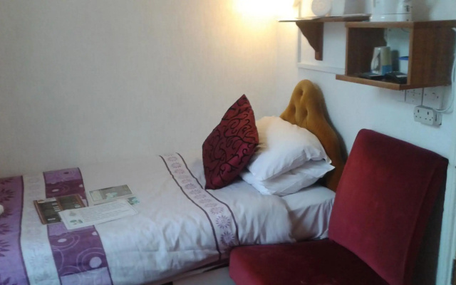Jollies Hotel