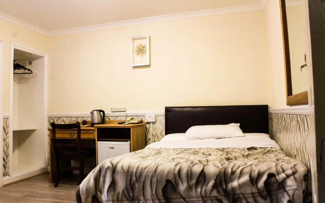 Ventures Hotel