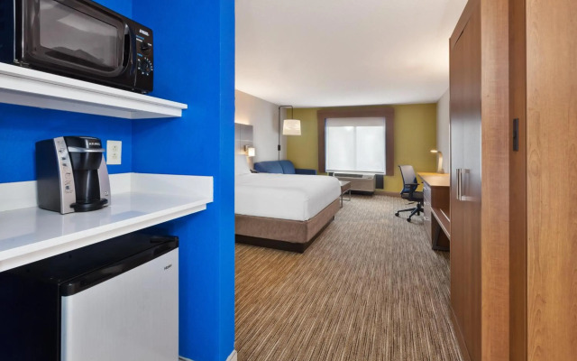 Holiday Inn Express Hotel & Suites Chesapeake by IHG