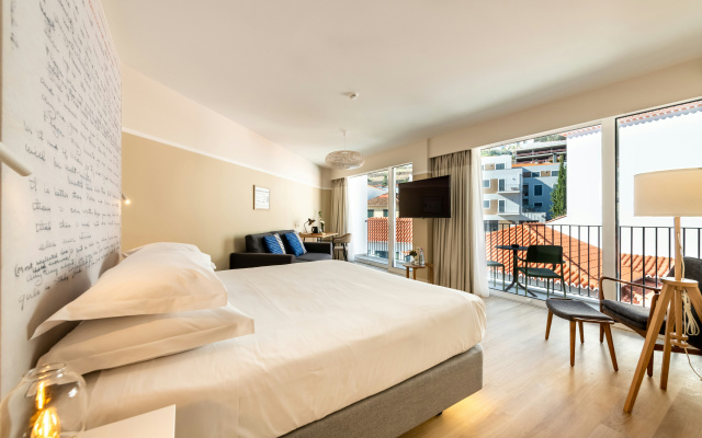 Pestana Fisherman Village
