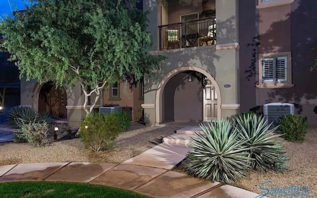 Hot Spot at Desert Ridge By Signature Vacation R