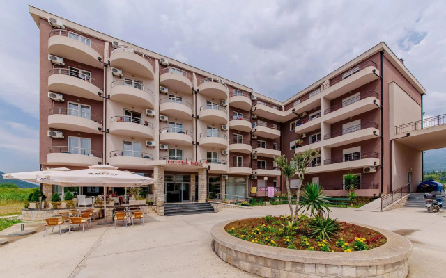 Novi Apartments