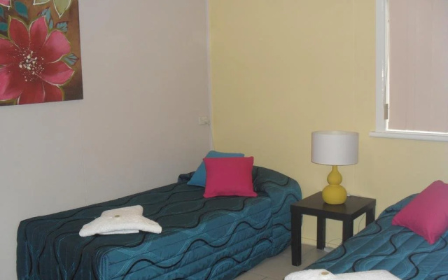Beachlander Holiday Apartments