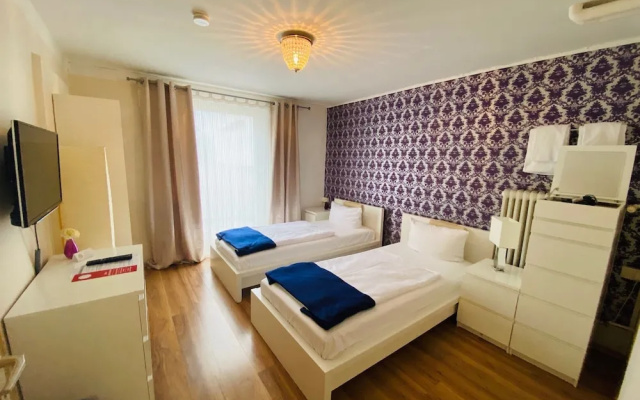Hallbergerhof Hotel & Hostel
