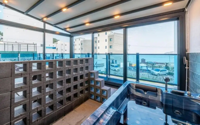 Geoje Four Seasons Pension