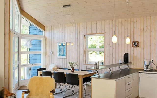 Comfortable Holiday Home in Rødby Near Sea