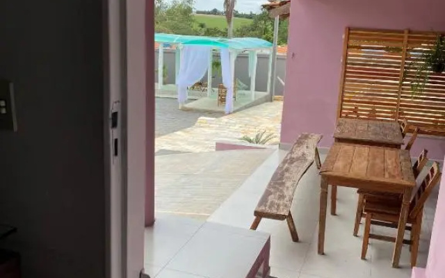 Pousada Vila Tadeu