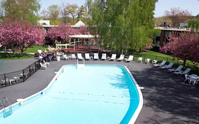 Fireside Inn & Suites Portland