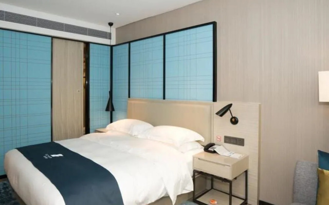 Echarm Hotel (Guilin Zhongshan Middle Road Liangjiang Sihu)