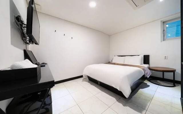 Taereung LeBlanc Hotel