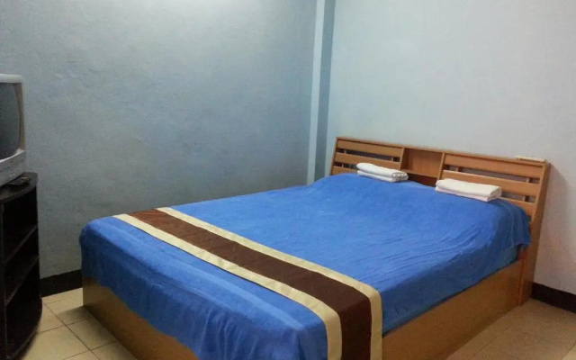Roong-Arun Apartment