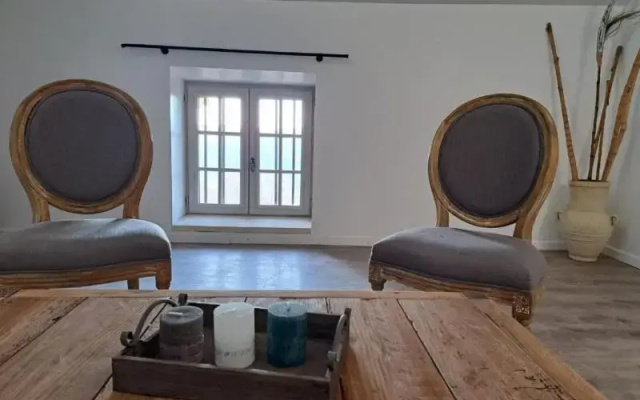 Logis Hotel Le Clos Des Sullys