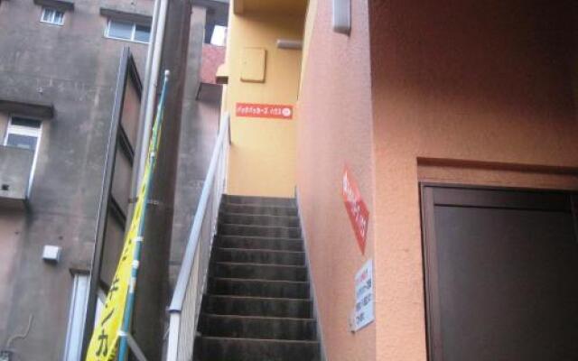 Отель Yukaina Nakamatachi - Hostel Япония, Якусима - отзывы, цены и фото номеров - забронировать отель Yukaina Nakamatachi - Hostel онлайн вид на фасад