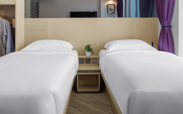 Starphire Hotel