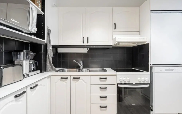 Modern 1BR Retreat in Heart of Jyväskylä
