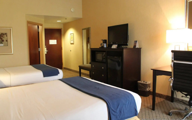 Holiday Inn Express Lewisburg/New Columbia by IHG